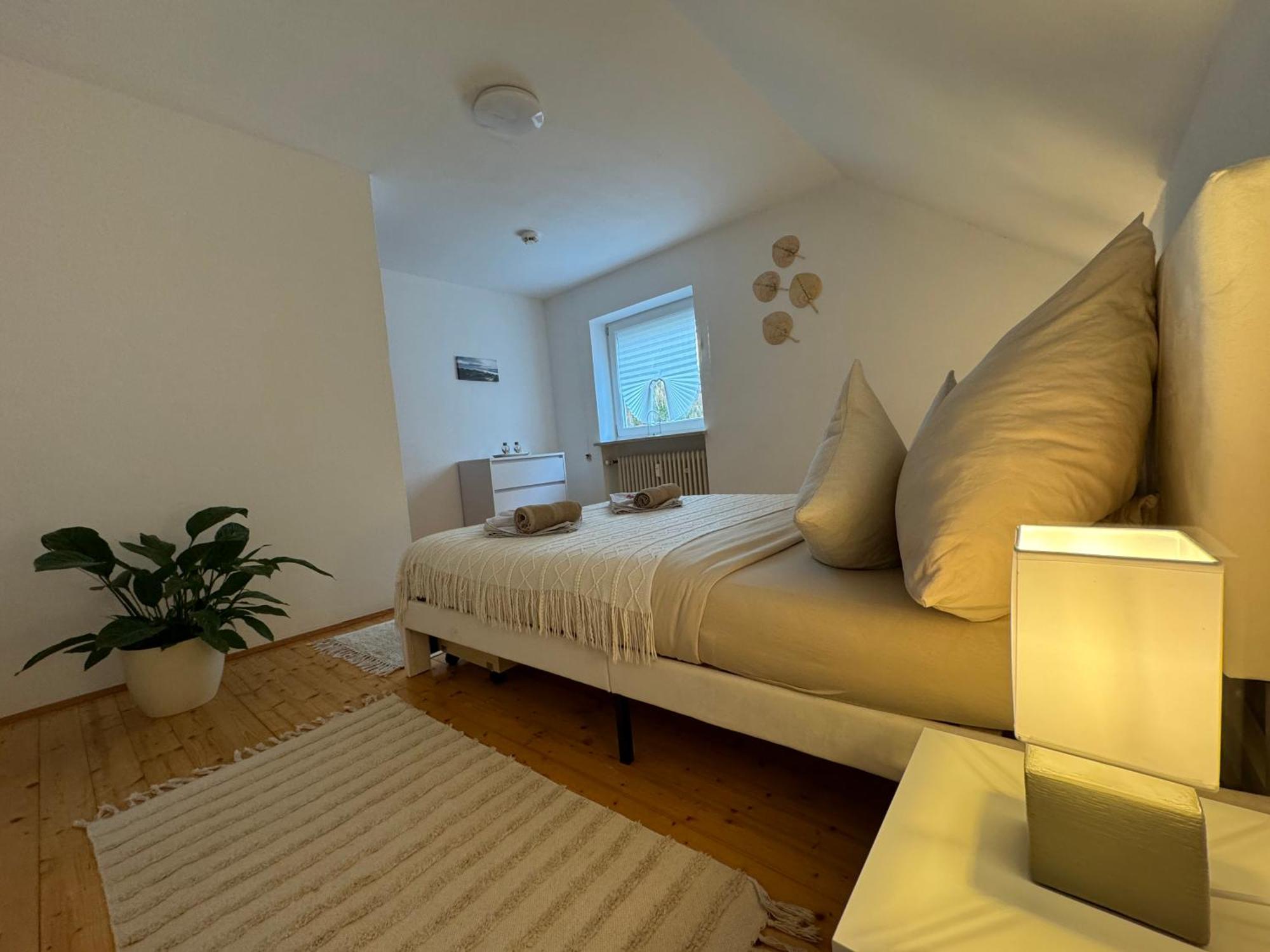 Fewo Boho 110 Qm Mit Bergblick 3 Min Bahnhof Lägenhet Laufen Exteriör bild
