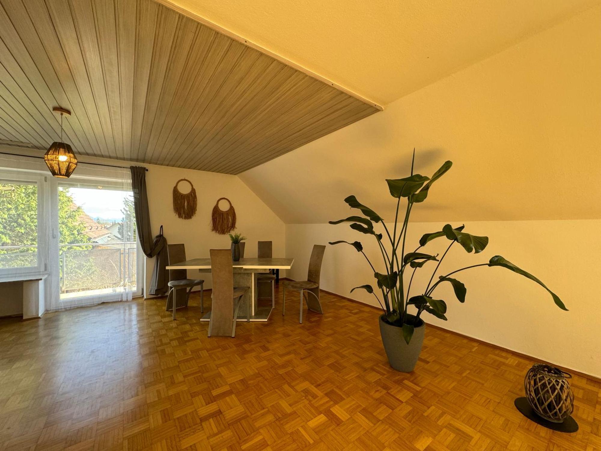 Fewo Boho 110 Qm Mit Bergblick 3 Min Bahnhof Lägenhet Laufen Exteriör bild