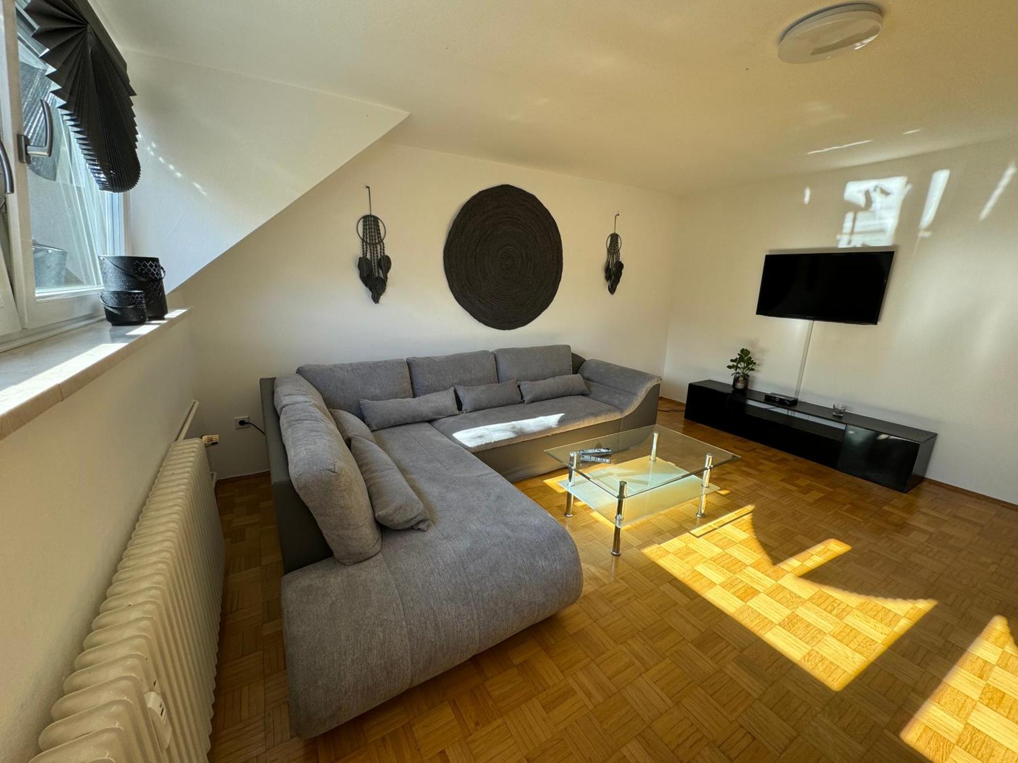 Fewo Boho 110 Qm Mit Bergblick 3 Min Bahnhof Lägenhet Laufen Exteriör bild