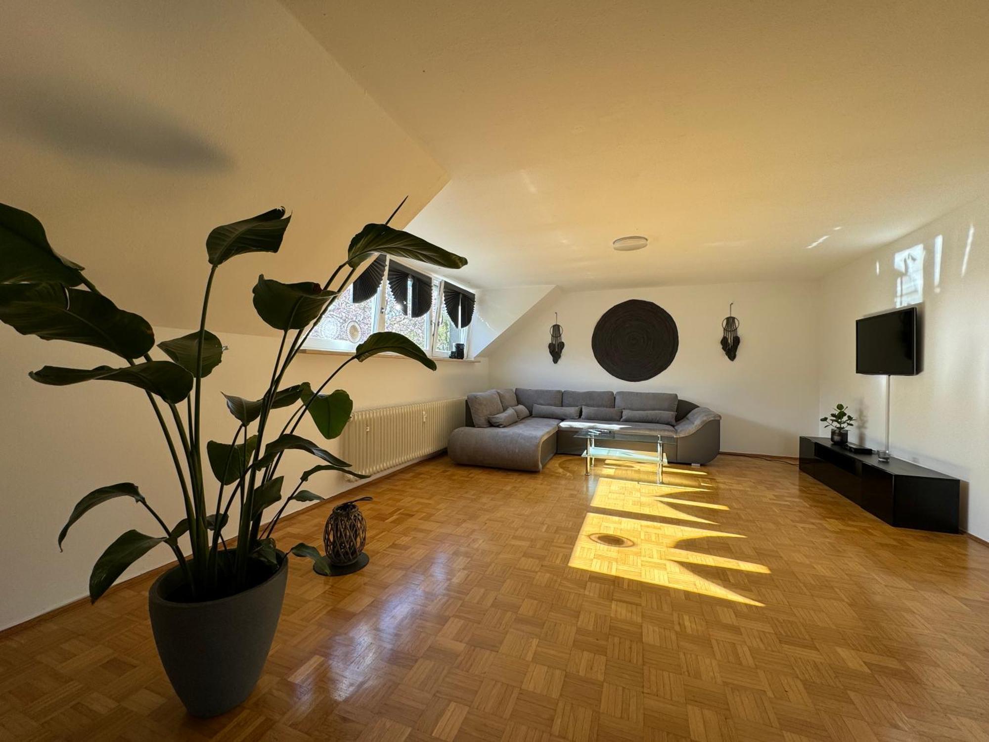 Fewo Boho 110 Qm Mit Bergblick 3 Min Bahnhof Lägenhet Laufen Exteriör bild